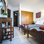 Hagiati Lejlighedshotel Chorefton