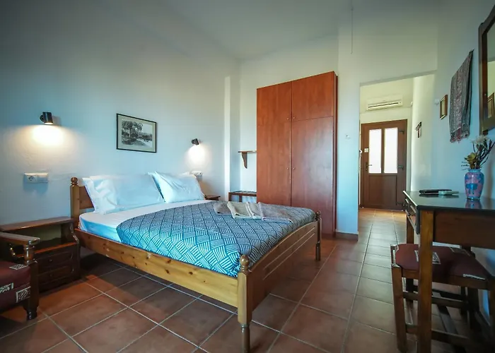 Hagiati Апарт-отель 2*