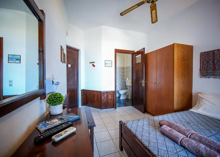 Апарт-отель Hagiati Хорефто