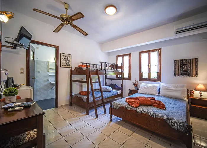 Hagiati Апарт-отель 2*