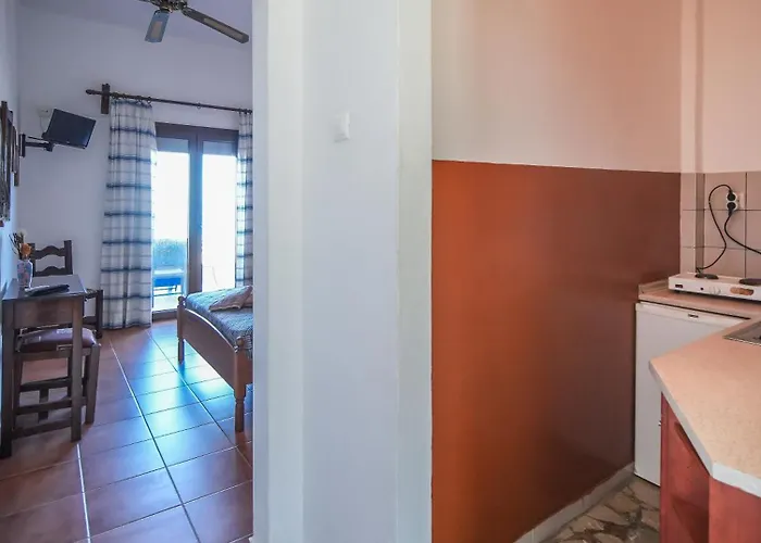 Hagiati Апарт-отель 2*