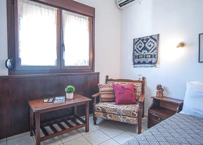 Hagiati Апарт-отель 2*