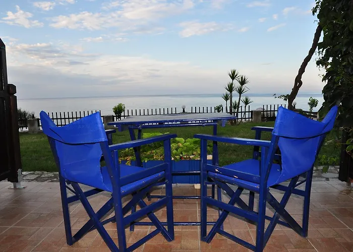 Hagiati 2* خوريفتون